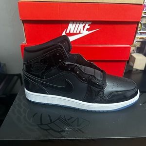 Jordan 1 Mid “Space Jam” size 11.5